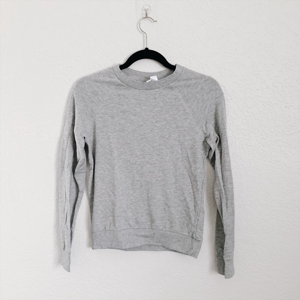 ❗3/$20 H&M Grey Long Sleeve Sweatshirt
